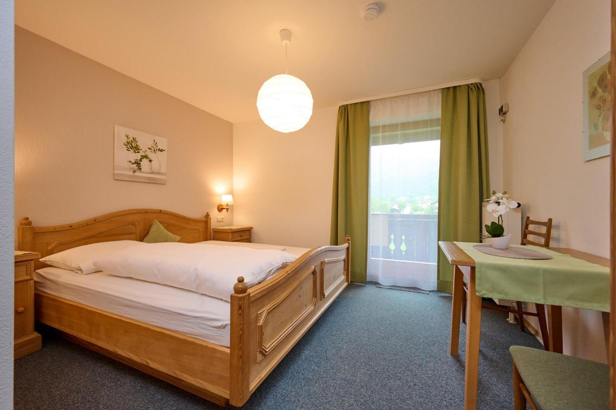 Gaestehaus Weissenbacher-Ferienwohnungen Marquartstein Extérieur photo