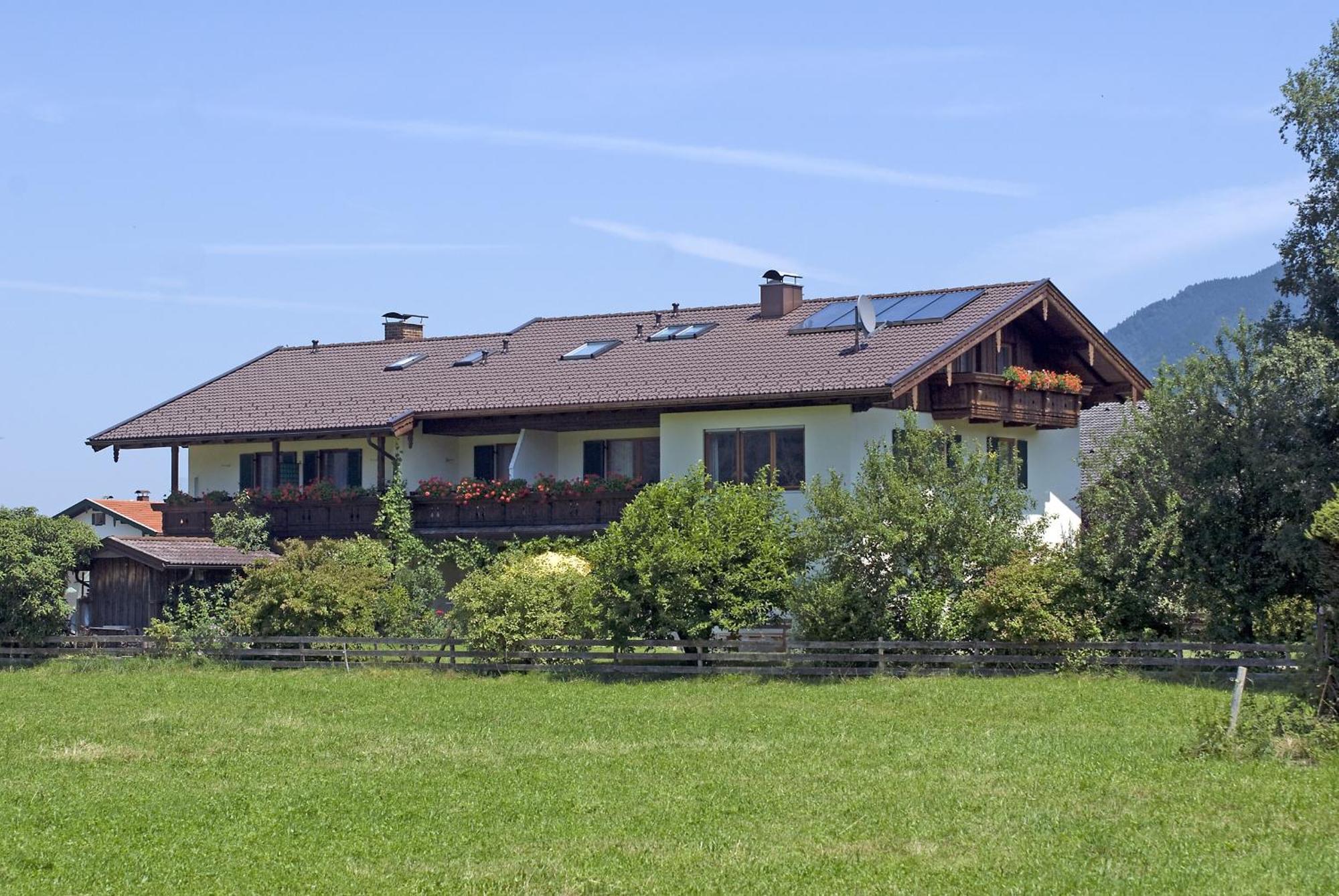 Gaestehaus Weissenbacher-Ferienwohnungen Marquartstein Extérieur photo